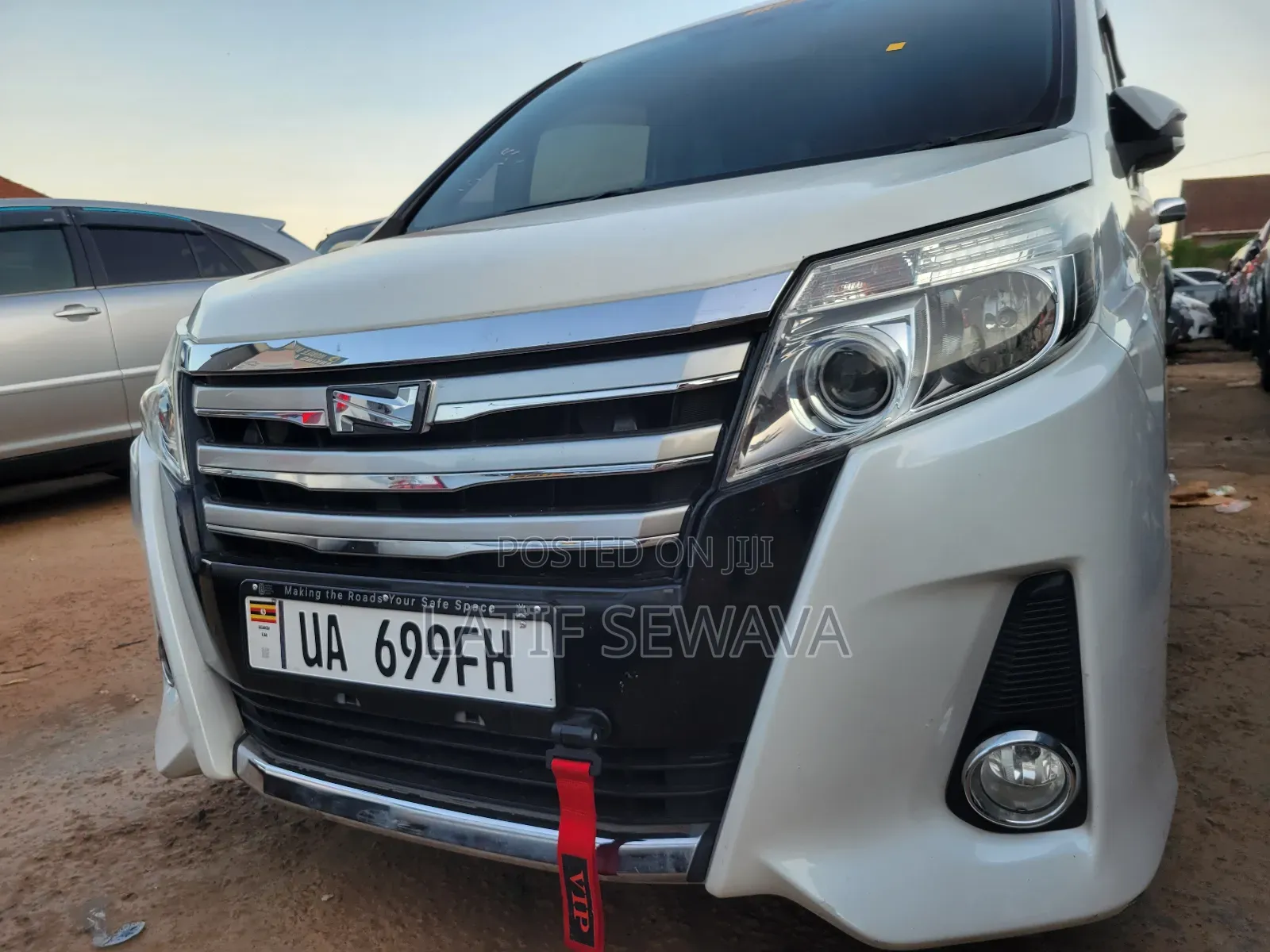 New Toyota Noah 2.0 FWD (6 Seater) 2014 White