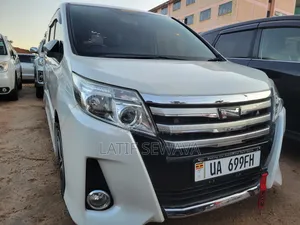 New Toyota Noah 2.0 FWD (6 Seater) 2014 White