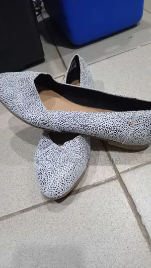 TOMS Ballet Flats Shoes