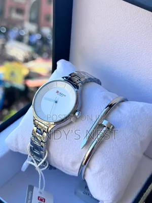 Curren Ladies Watch With a Bangle