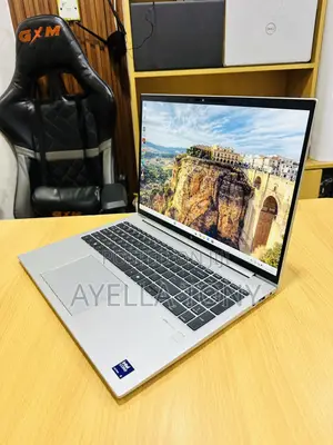 New Laptop HP EliteBook 860 G10 16GB Intel Core Ultra 5 SSD 512GB