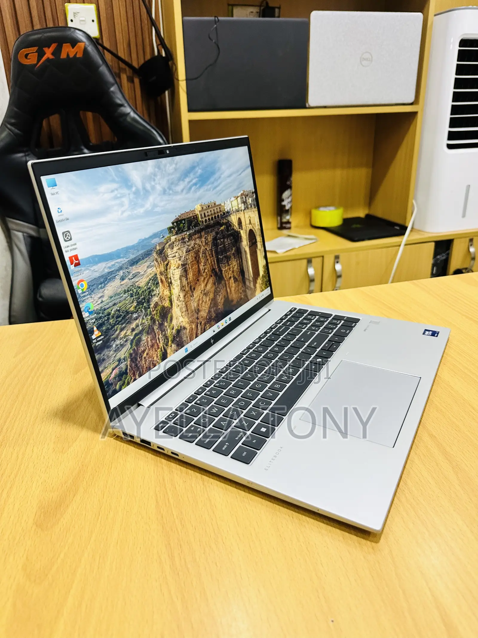 New Laptop HP EliteBook 860 G10 16GB Intel Core Ultra 5 SSD 512GB