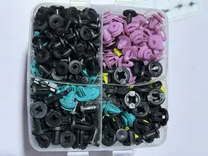 Retainer / Fastener Clips 680pcs