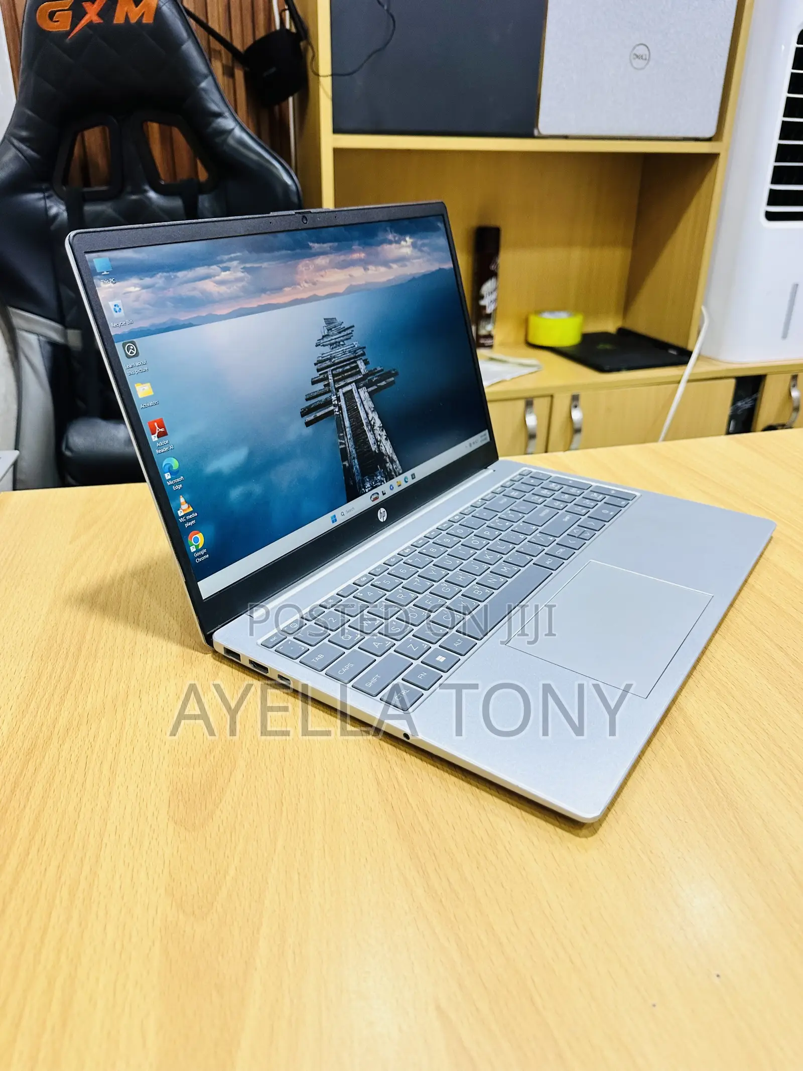 New Laptop HP Pavilion 15-cs3063cl 8GB Intel Core i5 SSD 512GB