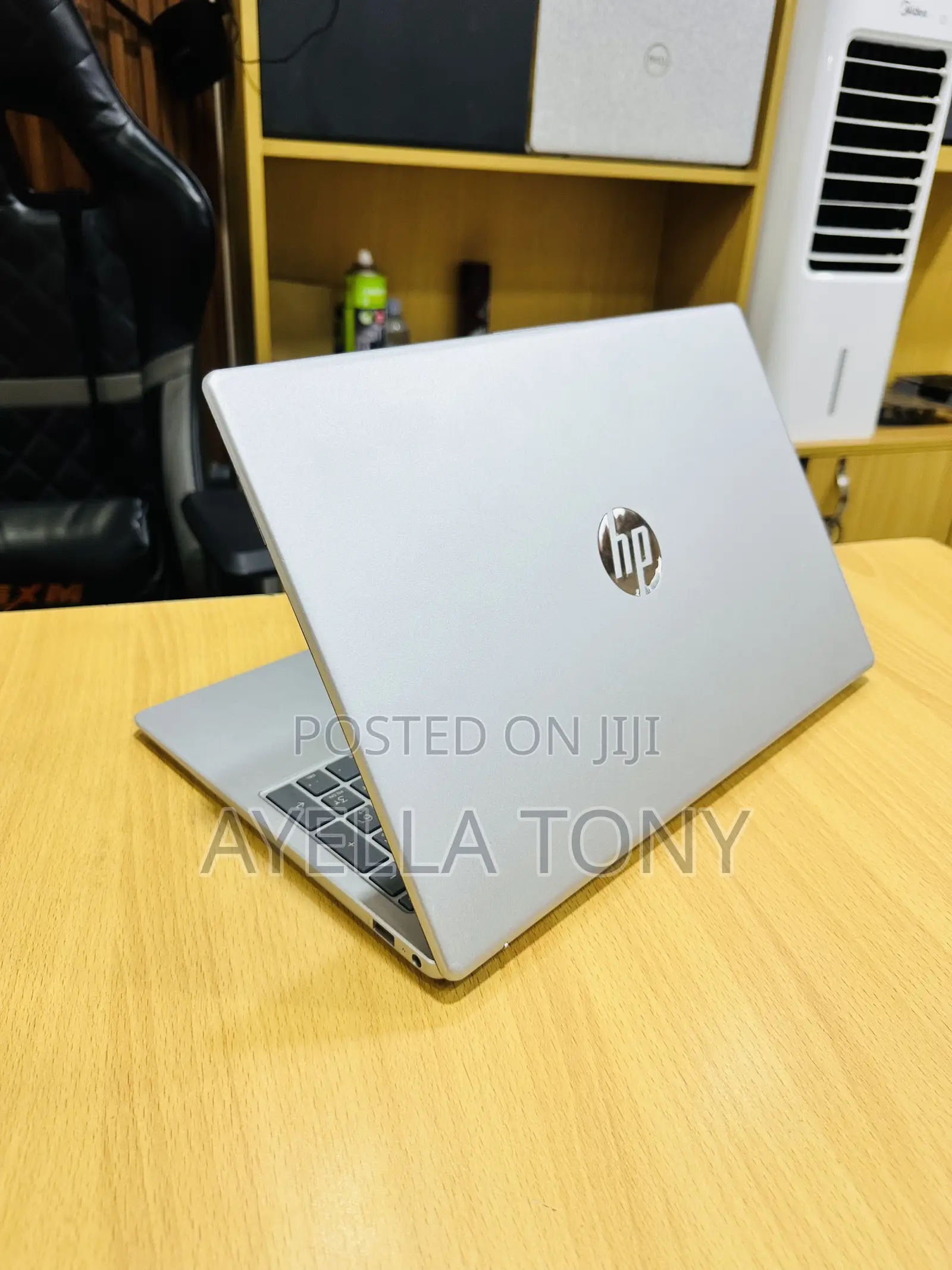 New Laptop HP Pavilion 15-cs3063cl 8GB Intel Core i5 SSD 512GB