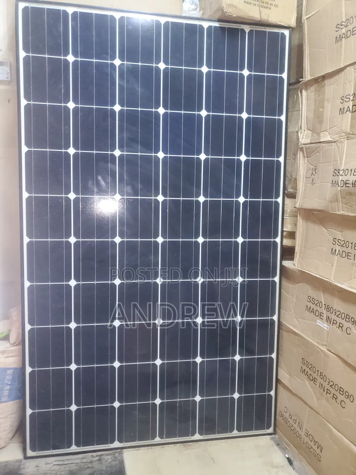 300W Black LG Solar Pannel