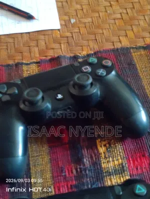 PS4 Controller
