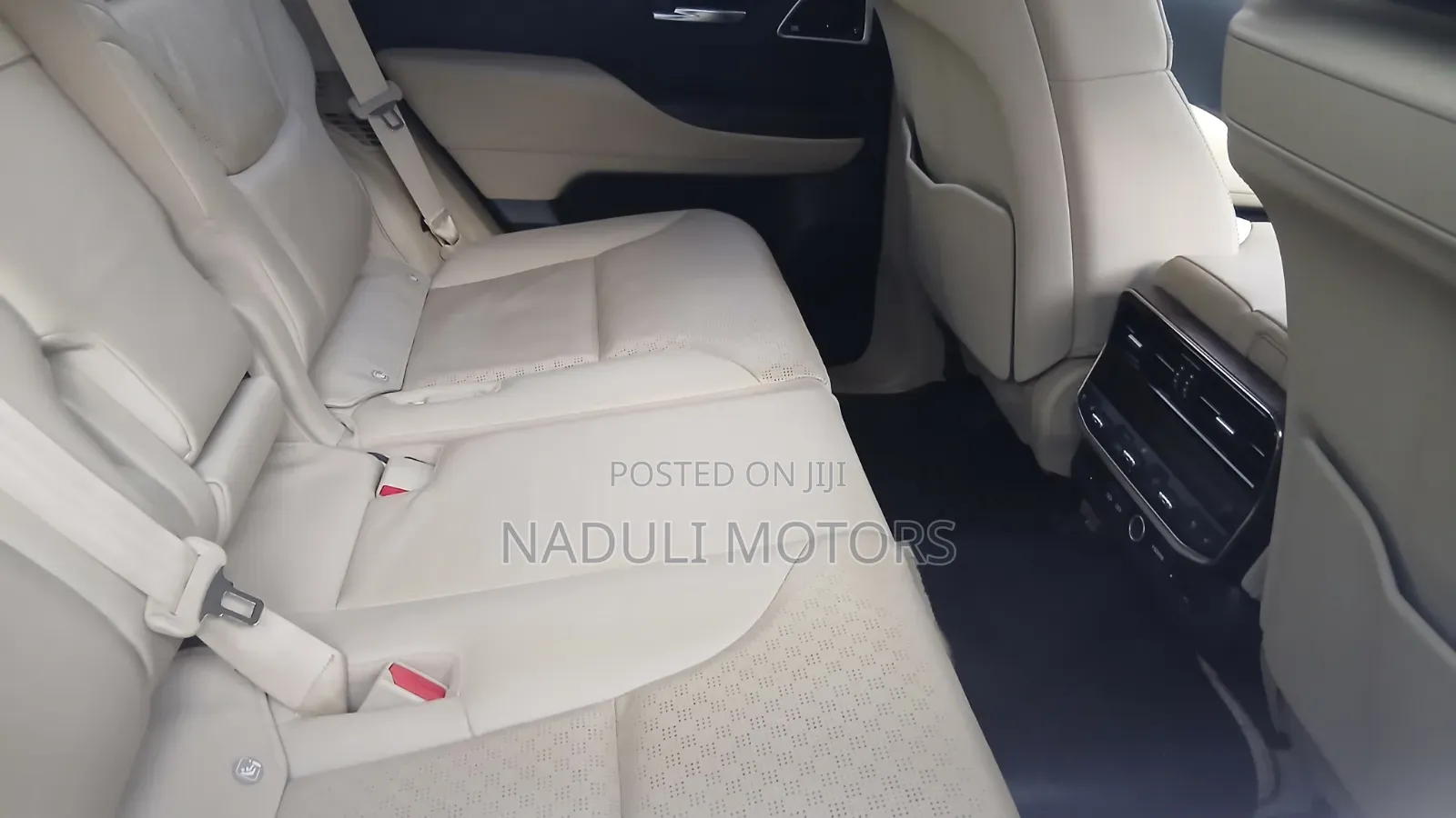 Toyota Land Cruiser Prado 2023 White