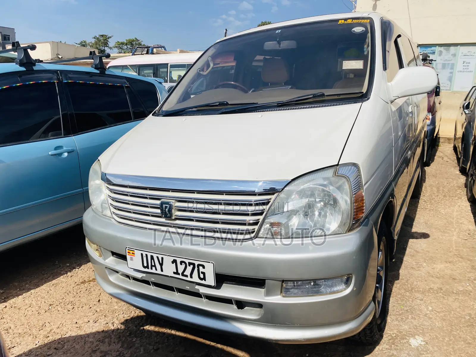 Toyota Regius 1998