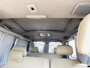 Toyota Regius 1998