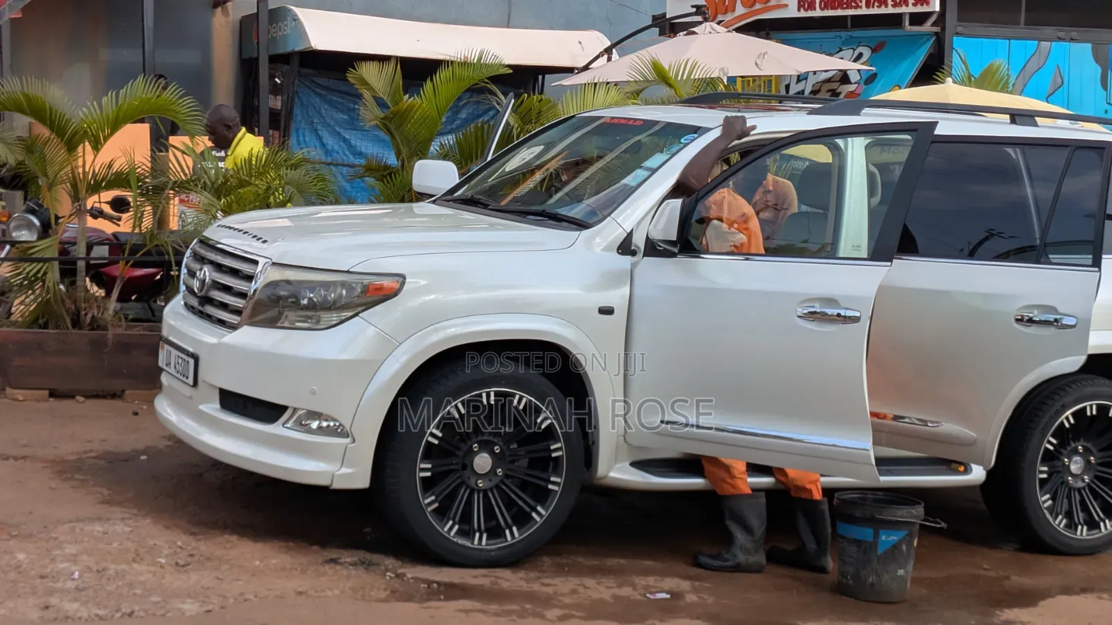 Toyota Land Cruiser 2012 White