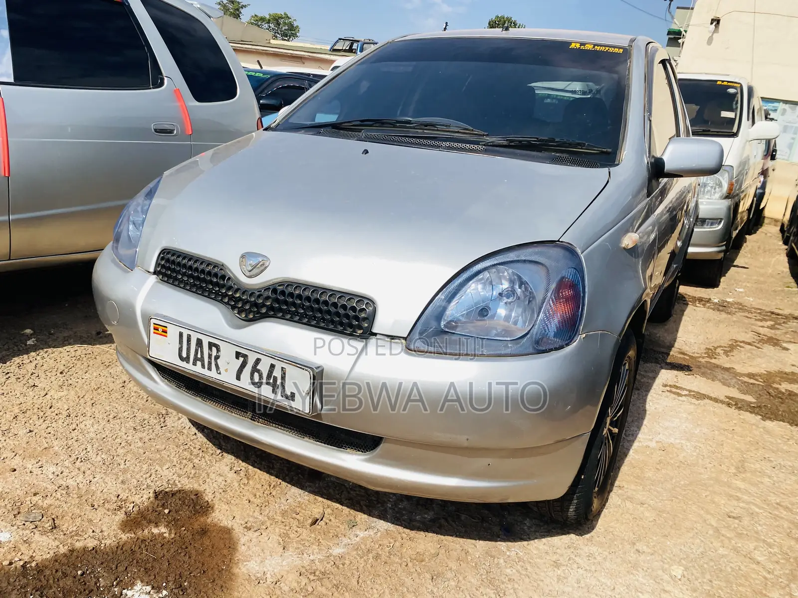 Toyota Vitz 2001