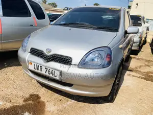 Toyota Vitz 2001