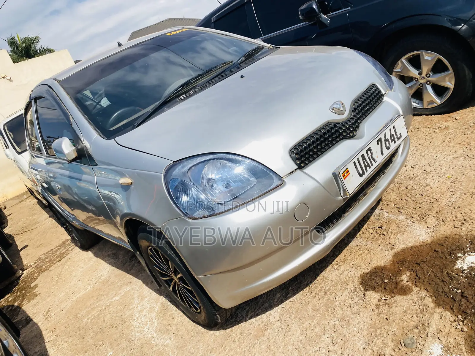 Toyota Vitz 2001