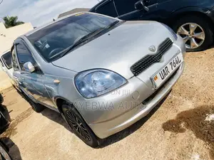 Toyota Vitz 2001