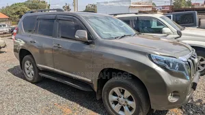 Toyota Land Cruiser Prado 2014