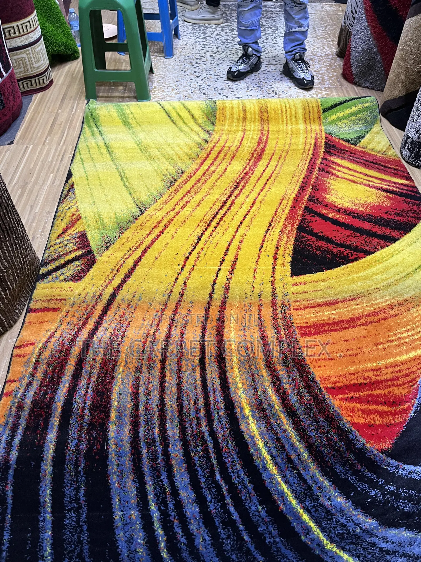 Medium Centre Rugs Turkey 330k Only