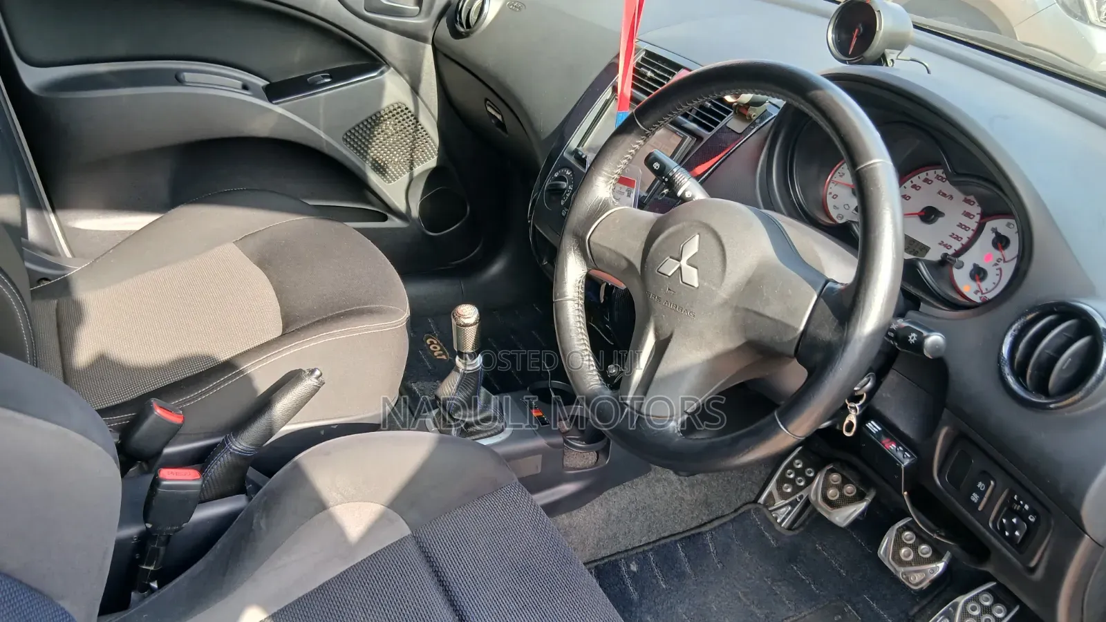 Mitsubishi Colt 2012 Gray
