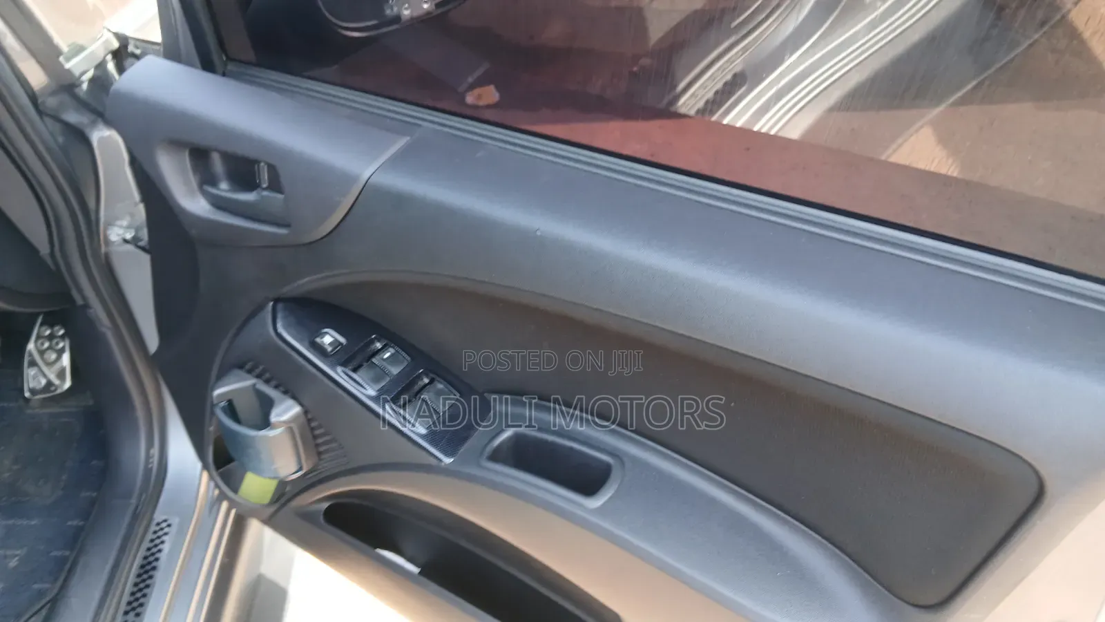 Mitsubishi Colt 2012 Gray