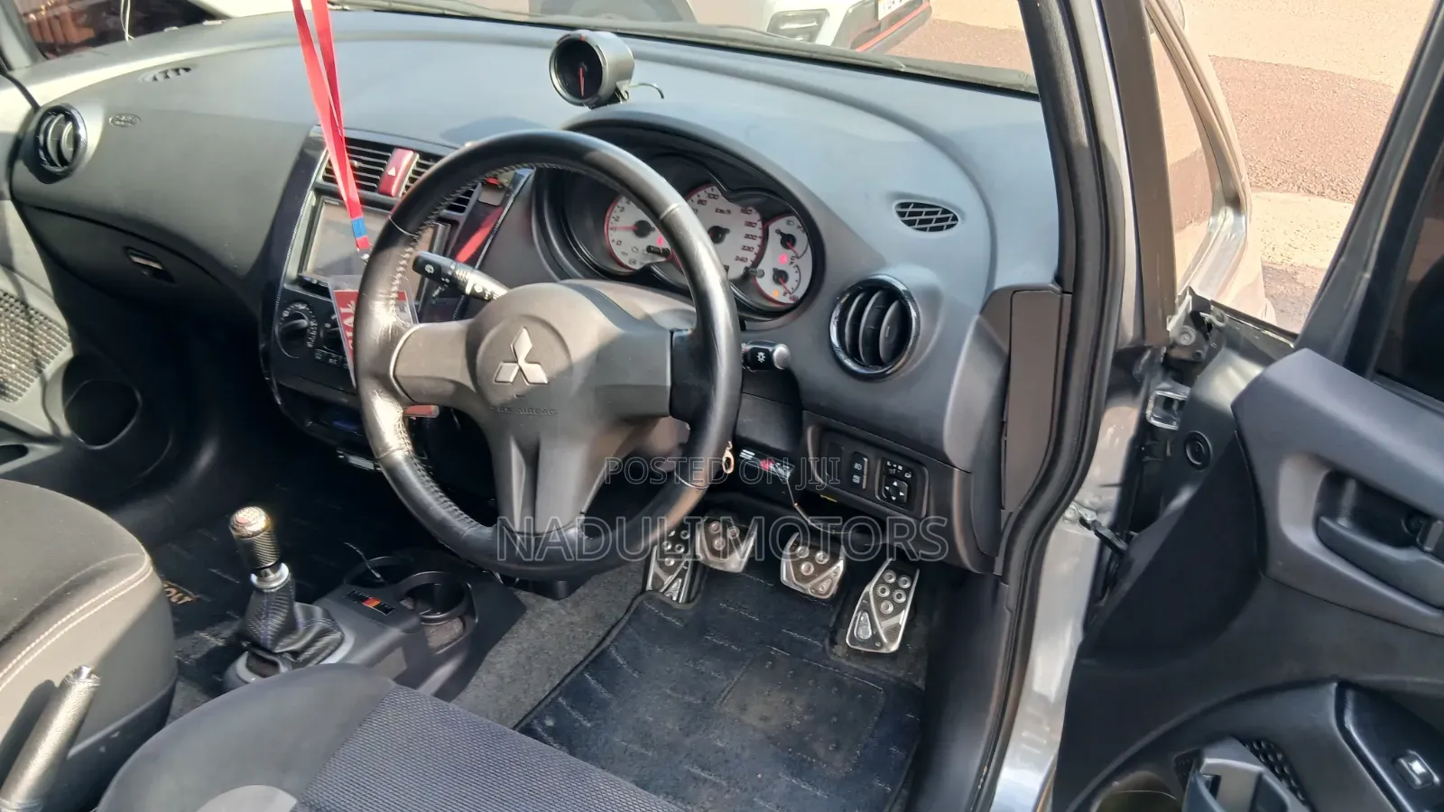 Mitsubishi Colt 2012 Gray