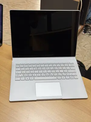 Laptop Microsoft Surface Book 2 8GB Intel Core i5 SSD 256GB
