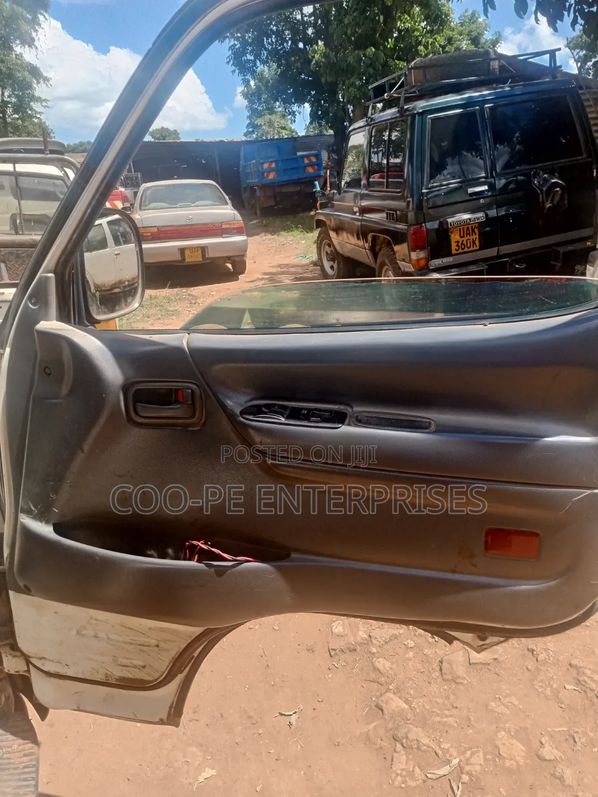 Toyota HiAce 1999 White