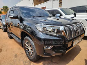 Toyota Land Cruiser Prado 2016 Black