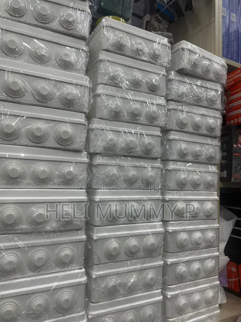 Adaptable Boxes 255*200*80