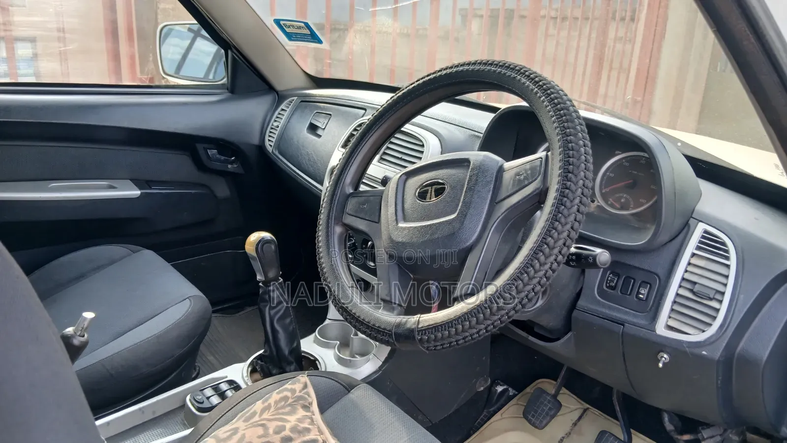Tata Xenon 2007 White