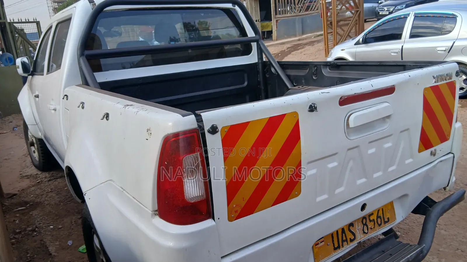Tata Xenon 2007 White