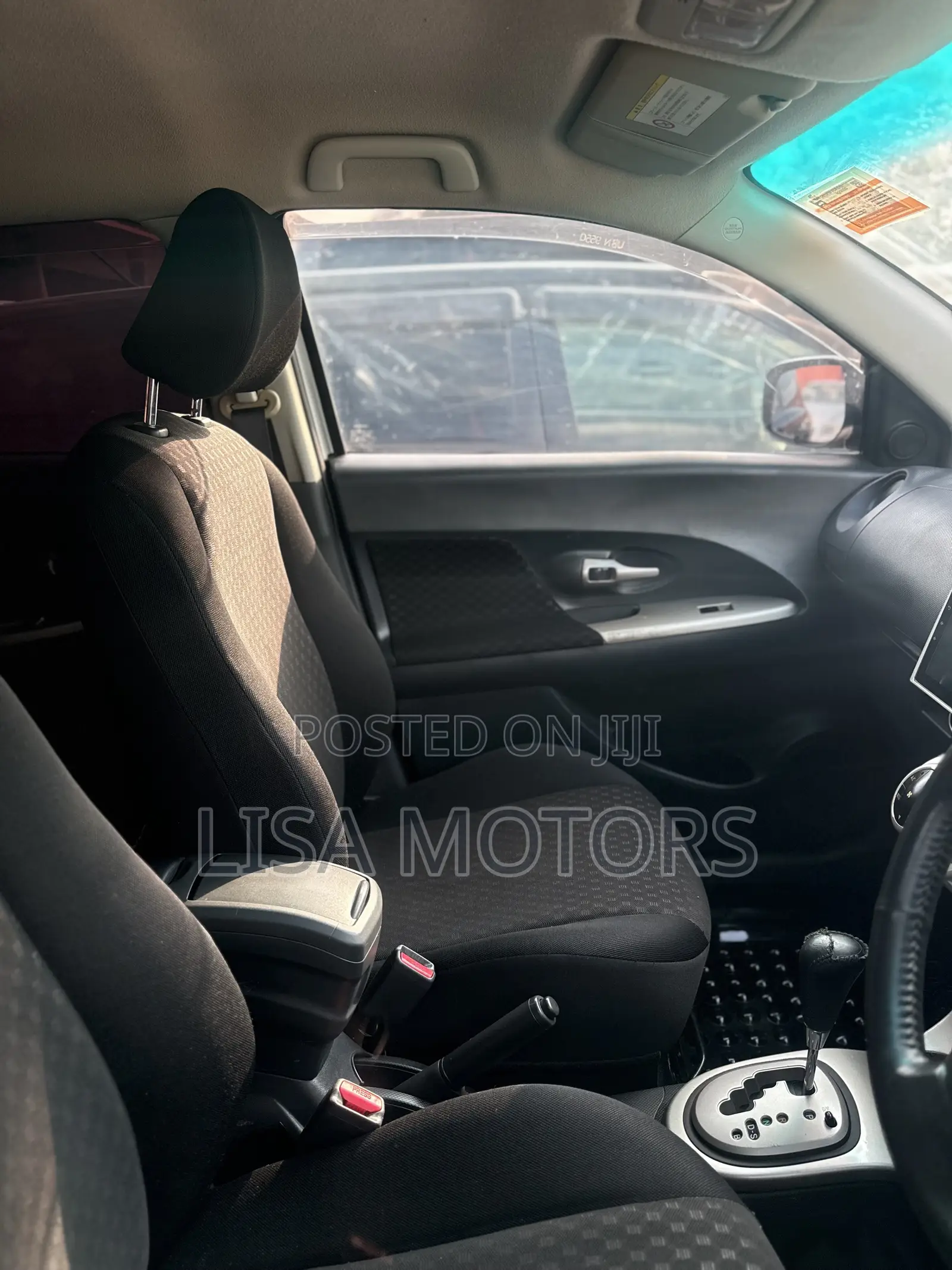Toyota IST 2009 Silver