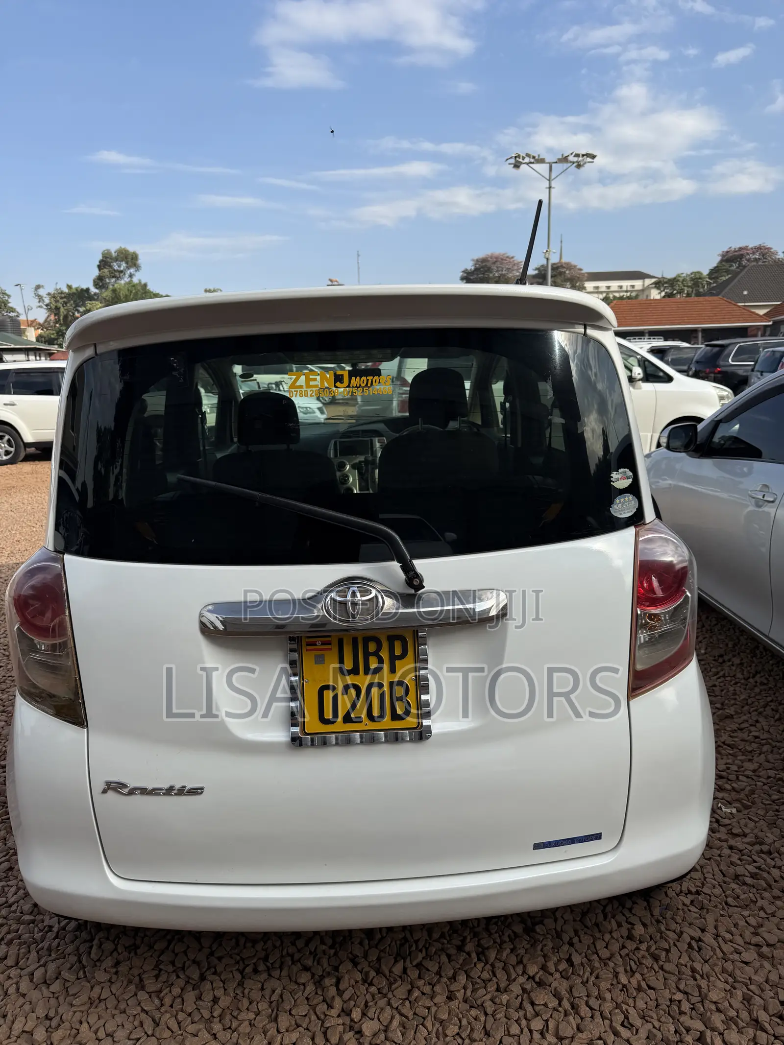 Toyota Ractis 1.5 AWD 2009 White