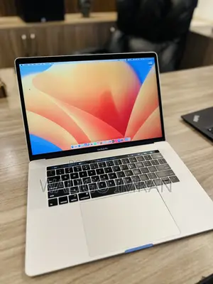Laptop Apple MacBook Pro 2017 16GB Intel Core i7 SSD 1T