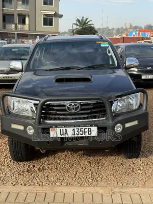 Toyota Hilux 3.0 D-4D 4x4 2012 Black
