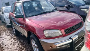 Toyota RAV4 Automatic 2000 Red