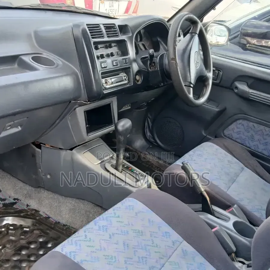 Toyota RAV4 Automatic 2000 Red