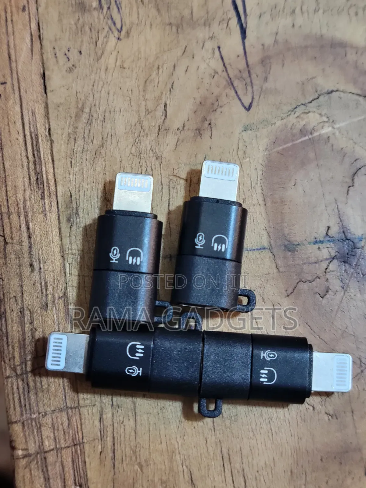 USB-C Female to Lightning Male Adapters Used to Type-C Lavalier