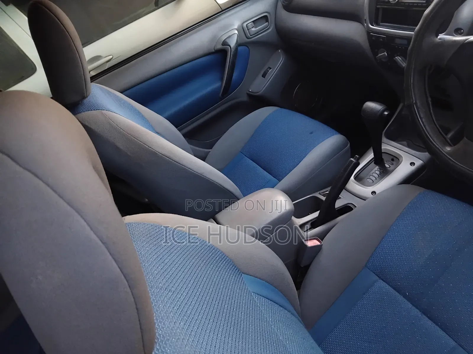Toyota RAV4 2004 Blue