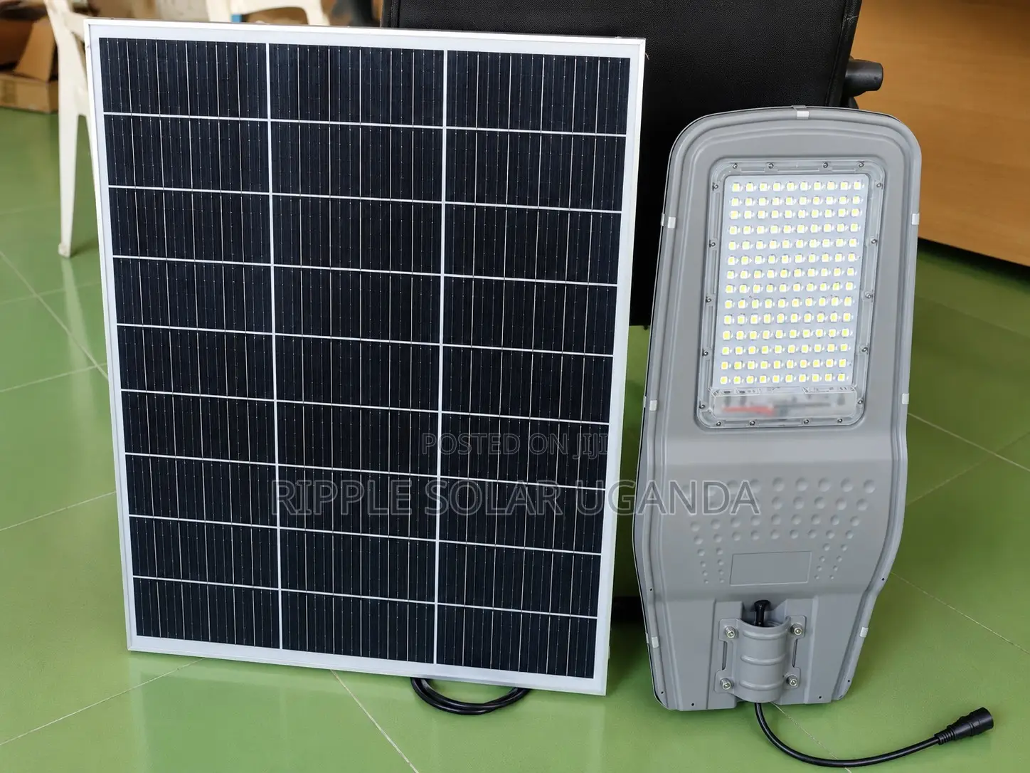 50W Solar LED Street Light 150 LEDs Outdoor Lamp