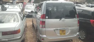 Toyota Noah 2006 Silver