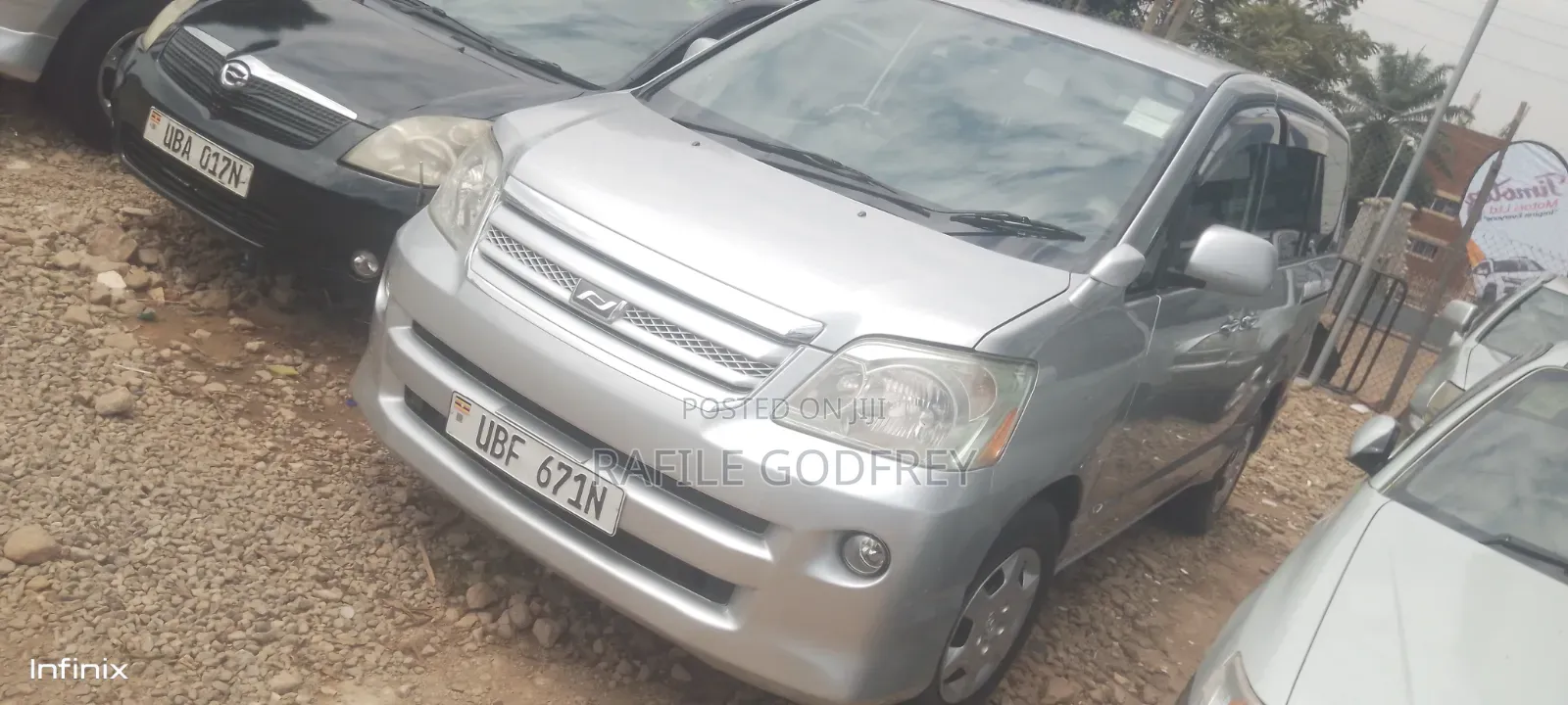 Toyota Noah 2006 Silver