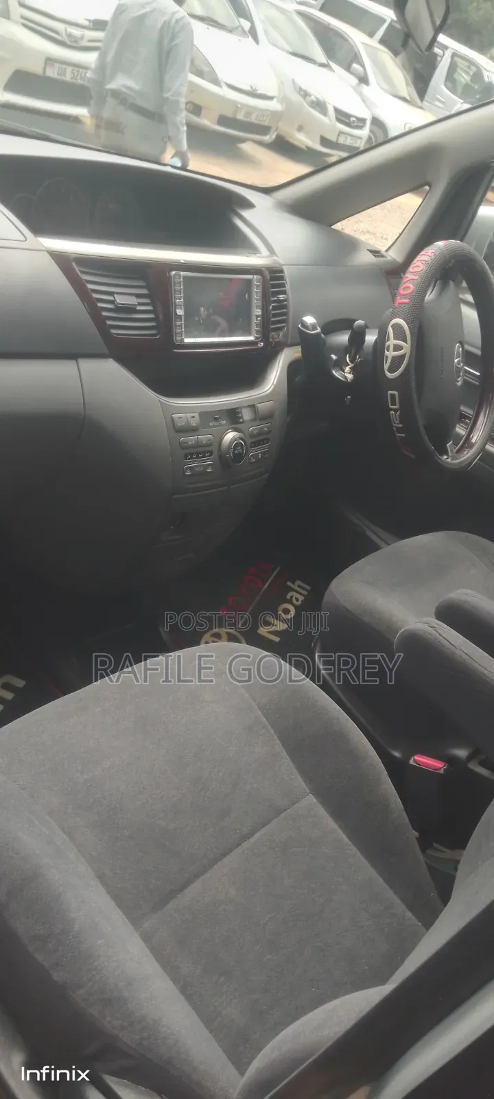 Toyota Noah 2006 Silver