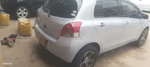 Toyota Vitz 2008 Silver