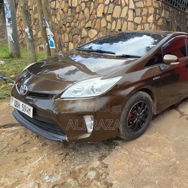 Toyota Prius 2012 Brown