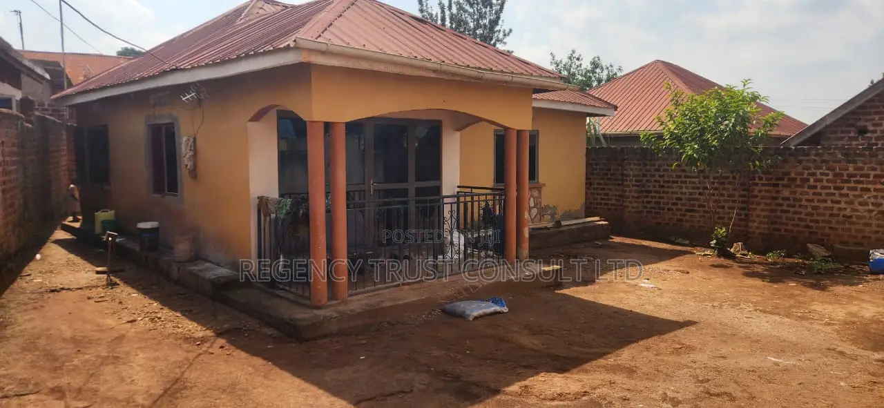 3bdrm House in Bukasa, Central Division for sale