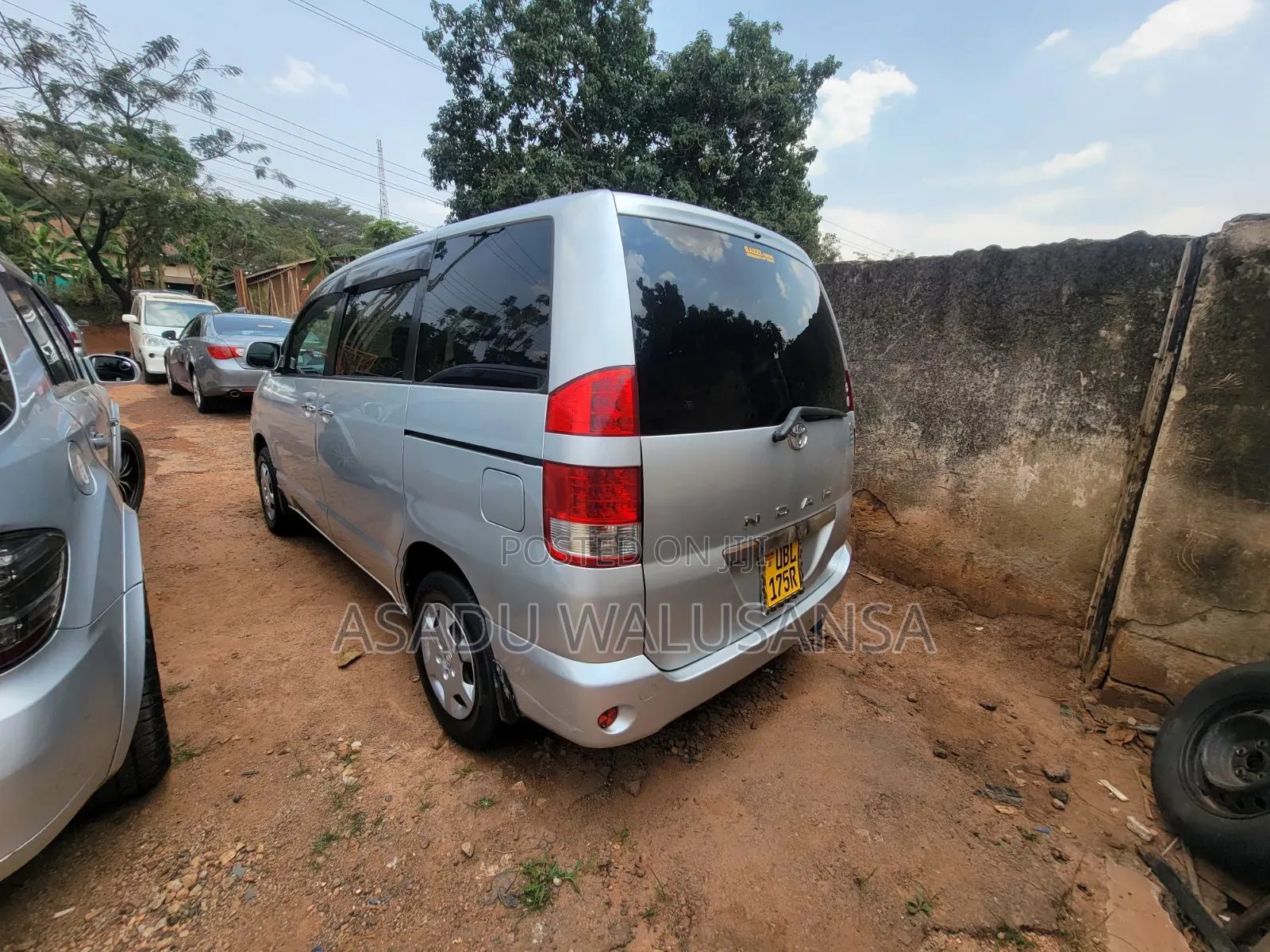 Toyota Noah 2006 Silver