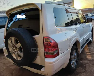 Mitsubishi Pajero 2006 White