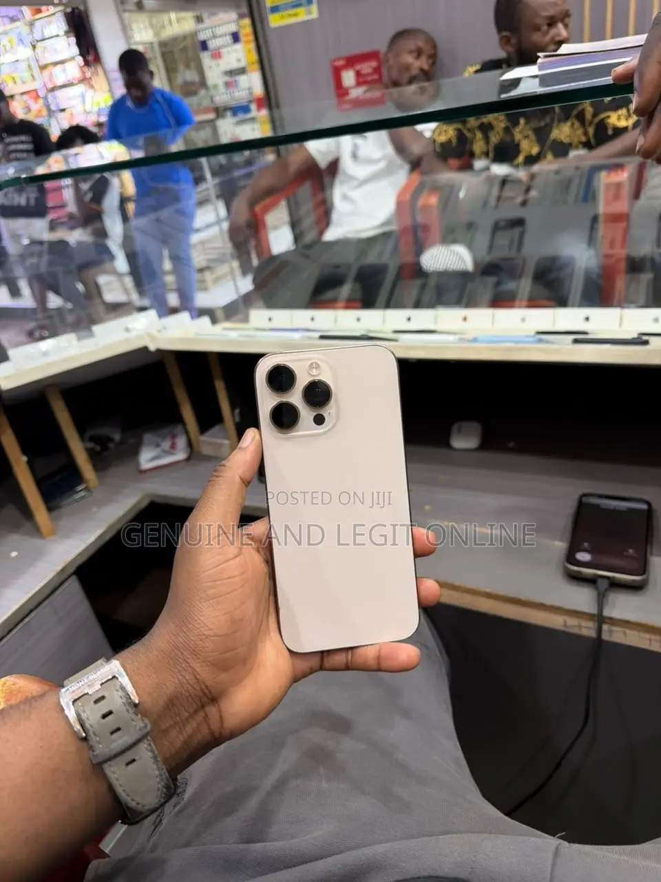 Apple iPhone 16 Pro 128 GB Gold