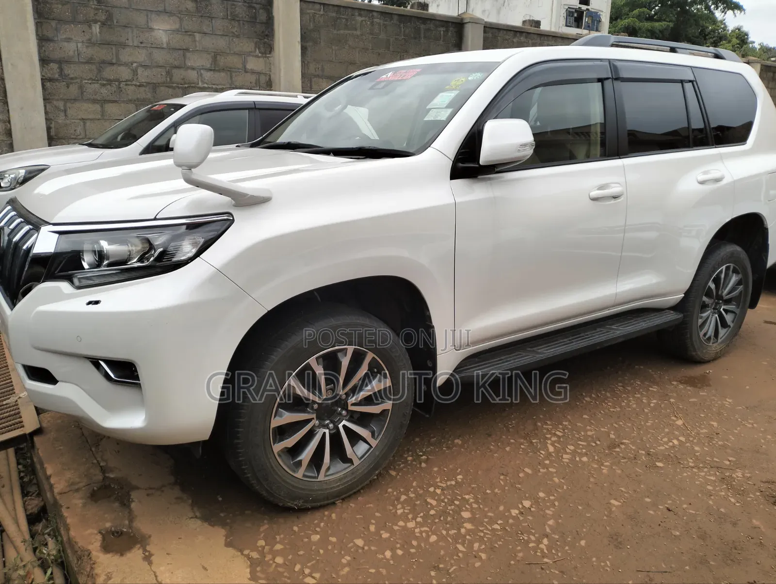 Toyota Land Cruiser Prado 2018 White