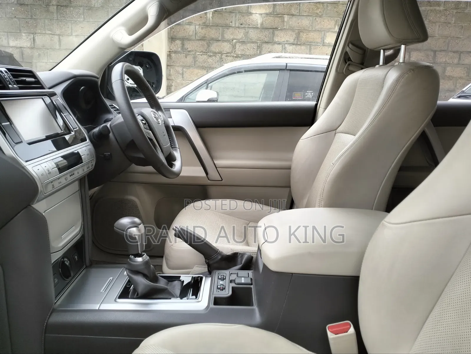 Toyota Land Cruiser Prado 2018 White